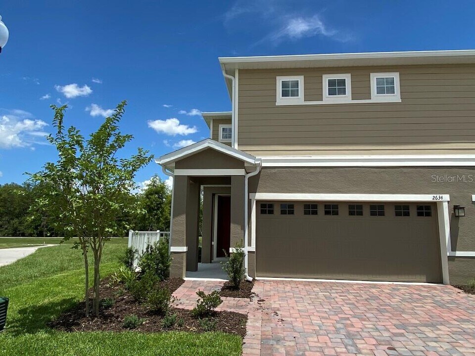 2634 Pleasant Cypress Cir in Kissimmee, FL - Building Photo