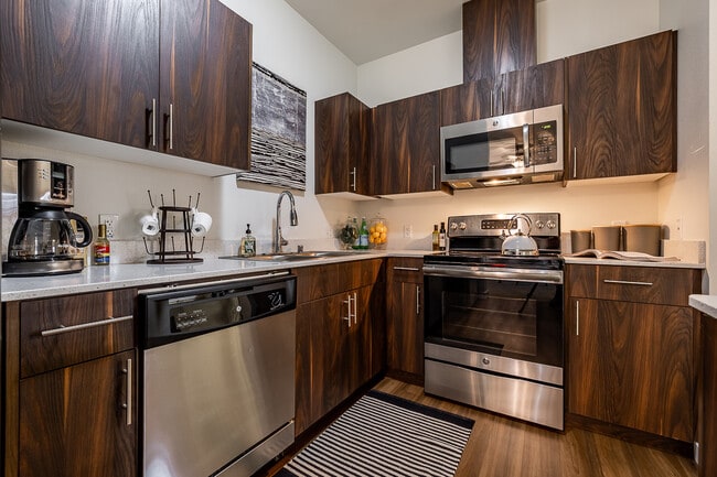 Britton Place in Lacey, WA - Foto de edificio - Building Photo