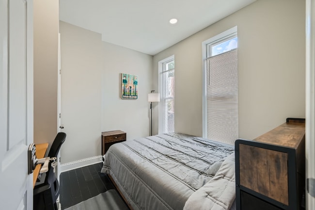 property at 1019 E Preston St