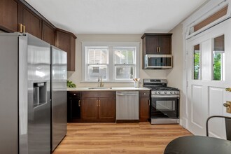 7517 Ellis Ave in Maplewood, MO - Building Photo - Building Photo