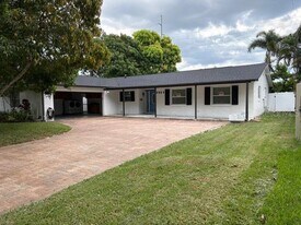 3823 Bainbridge Ave in Orlando, FL - Building Photo