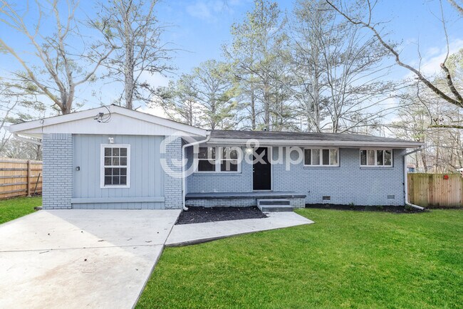 717 Middlebrook Dr in Jonesboro, GA - Building Photo - Building Photo