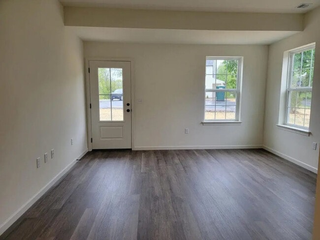 2058 Main St, Unit #2 in Lititz, PA - Building Photo - Building Photo