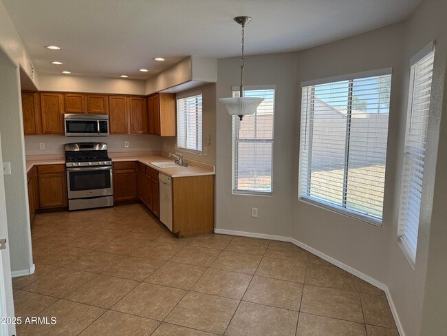 8460 W Aster Dr in Peoria, AZ - Building Photo - Building Photo
