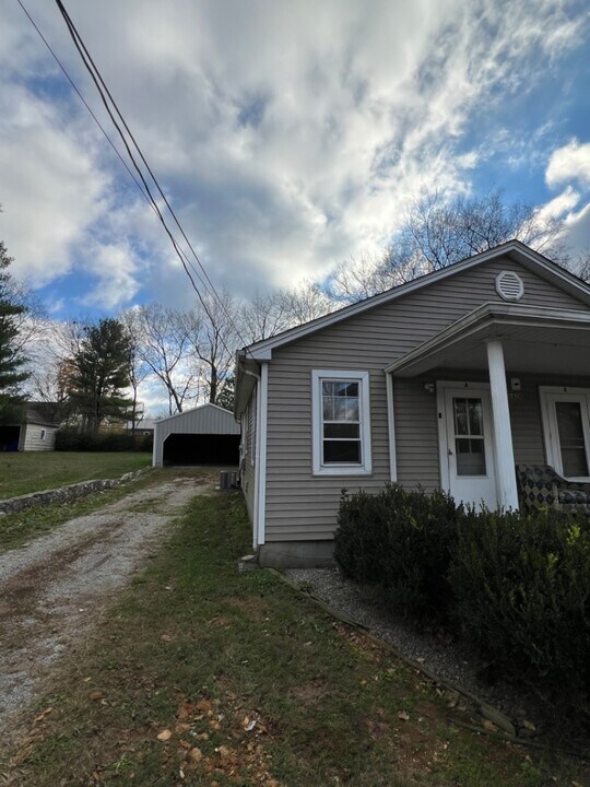 1624 S Sunrise Dr in Bowling Green, KY - Building Photo