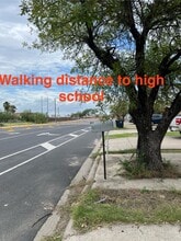 2231 2nd St in Eagle Pass, TX - Foto de edificio - Building Photo