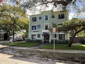 2000 Jefferson St in Hollywood, FL - Building Photo - Building Photo