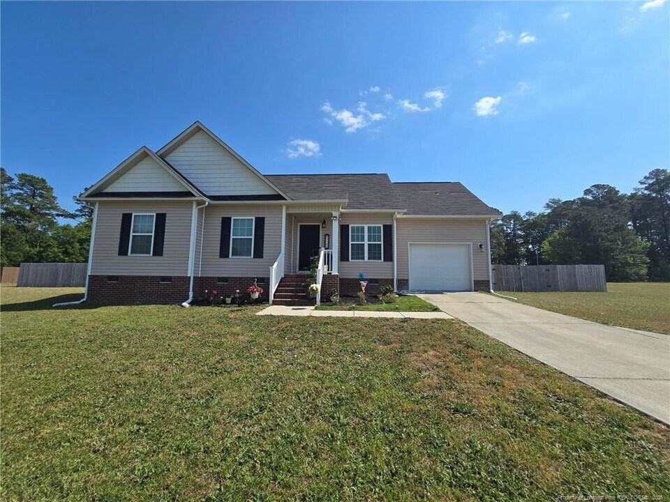 5345 Pittman Grove Church Rd in Raeford, NC - Building Photo