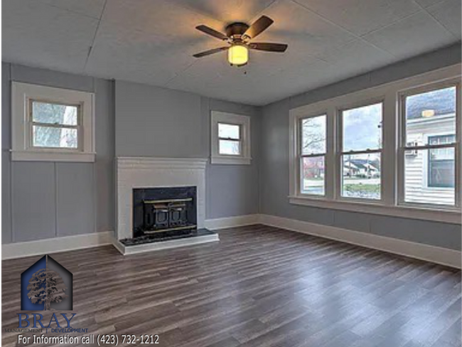 1362 E Center St in Kingsport, TN - Building Photo - Building Photo