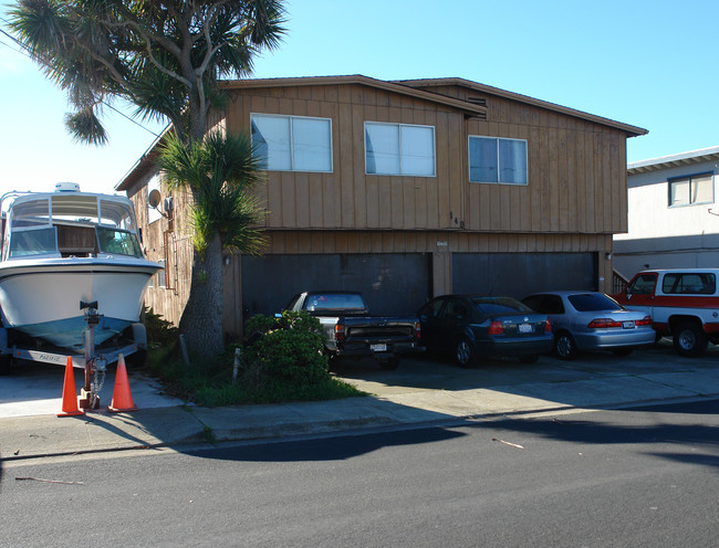 140 Salada Ave in Pacifica, CA - Building Photo - Building Photo