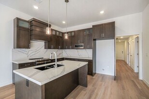 3815 NW 93rd St in Kansas City, MO - Building Photo