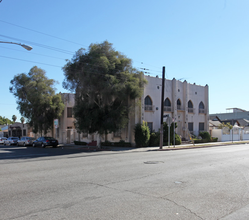 4886 Lexington Ave in Los Angeles, CA - Building Photo