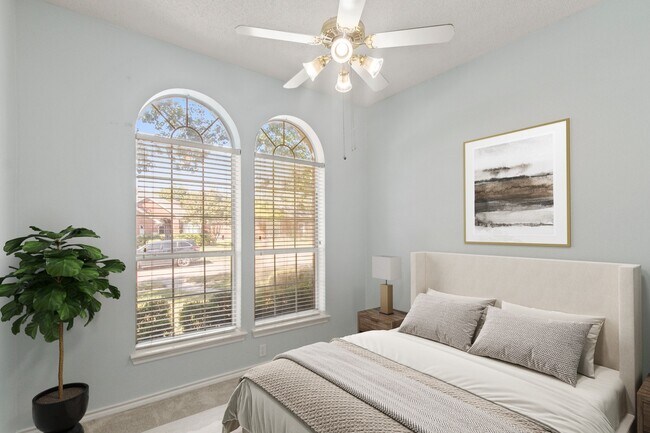 8200 Stern St in Frisco, TX - Foto de edificio - Building Photo