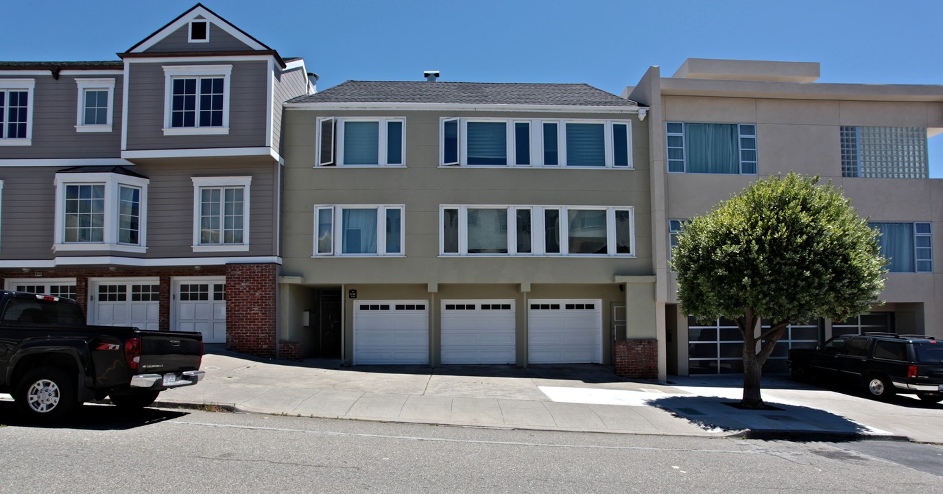 67-71A Lupine Avenue in San Francisco, CA - Building Photo