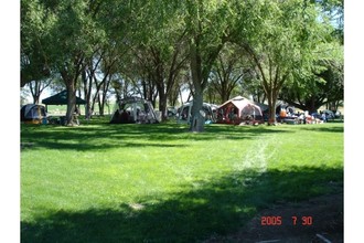 Warden Lake RV Resort in Warden, WA - Foto de edificio - Other