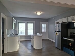 14 Florence St in Leominster, MA - Building Photo - Building Photo