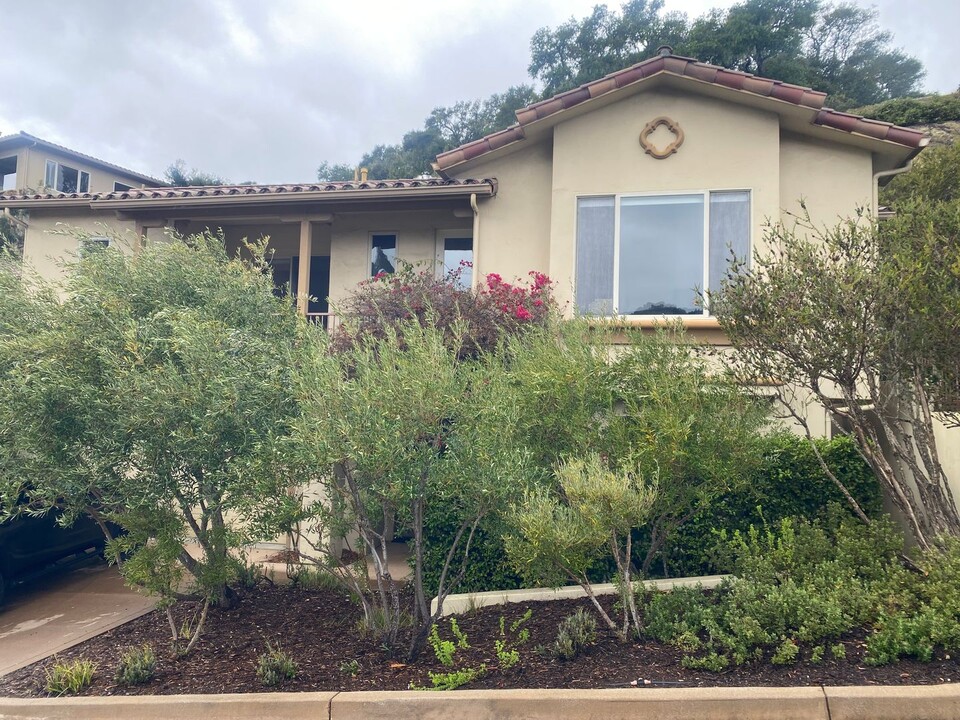 6460 Bobwhite Dr in Avila Beach, CA - Building Photo