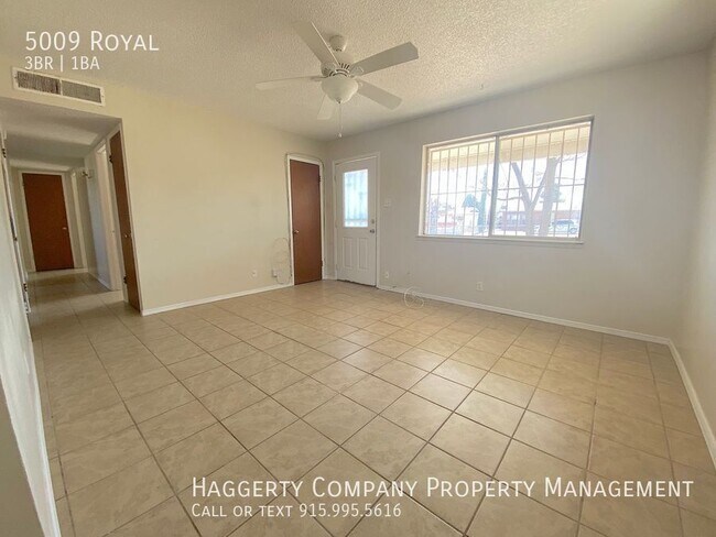 5009 Royal Dr in El Paso, TX - Building Photo - Building Photo