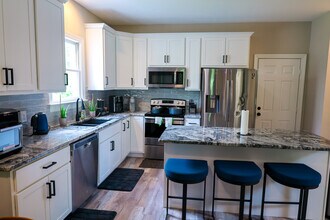 1208 Enchanted Oaks Dr in Raleigh, NC - Building Photo - Building Photo