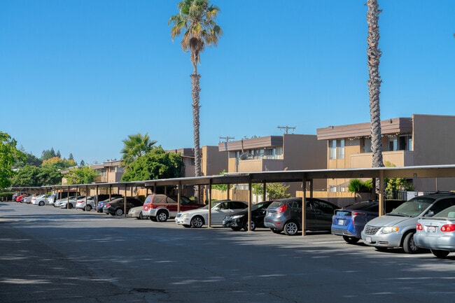 Acacia at Carmichael Apartments in Carmichael, CA - Foto de edificio - Building Photo