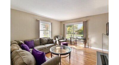 5940 N Lydell Ave in Whitefish Bay, WI - Building Photo - Building Photo