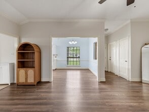 7 Columbella St in Bay City, TX - Building Photo - Building Photo