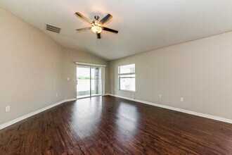1339 Pasadena Bloom Ln in Ruskin, FL - Building Photo - Building Photo