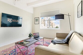 1300 Collins Ave in Miami Beach, FL - Building Photo - Building Photo