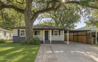 222 Benachi Ave in Biloxi, MS - Building Photo