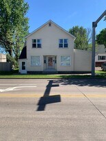 2107 Birch St in Eau Claire, WI - Building Photo