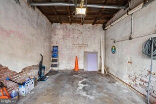 2001 S 13th St in Philadelphia, PA - Building Photo