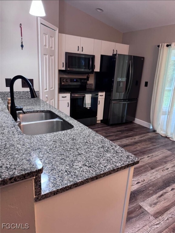 1107 Bard Ct in Ft. Myers, FL - Building Photo - Building Photo