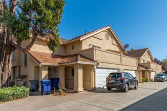 2540 Marina Blvd in San Leandro, CA - Building Photo - Primary Photo