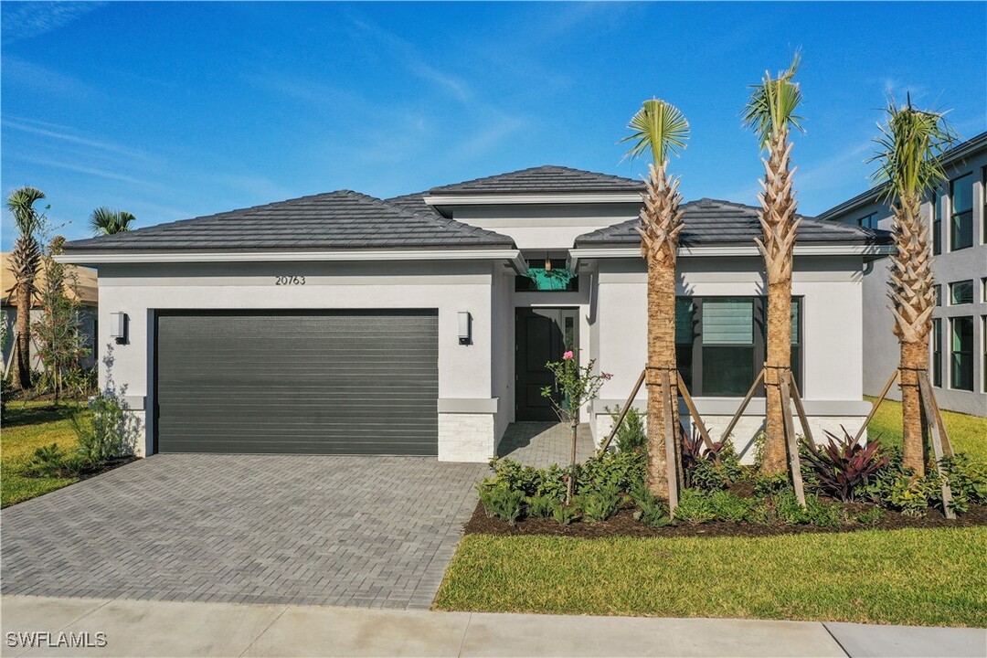 20763 Fair Oak Ln in Estero, FL - Building Photo
