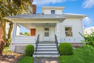 11 Emerson St in Norwalk, CT - Building Photo