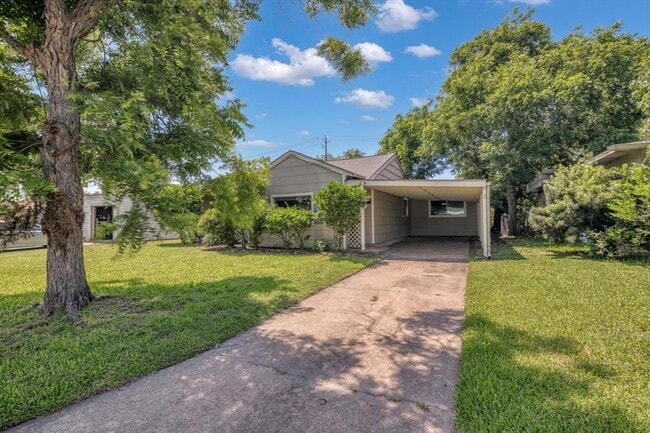 property at 119 Barracuda Ave