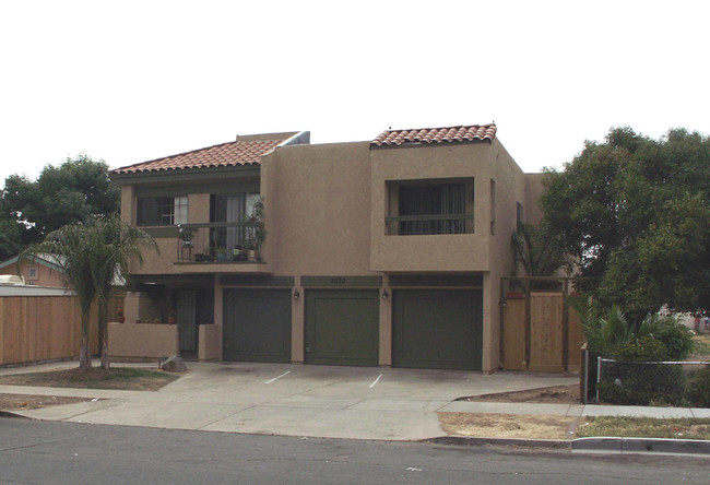 3530-3532 N 42nd St in San Diego, CA - Foto de edificio - Building Photo