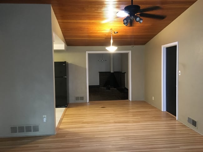 2818 Palomas Dr NE in Albuquerque, NM - Foto de edificio - Building Photo