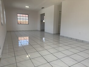 3160 SW 26th St in Miami, FL - Building Photo - Building Photo