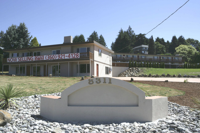 Lakeview Condos in Vancouver, WA - Building Photo - Building Photo