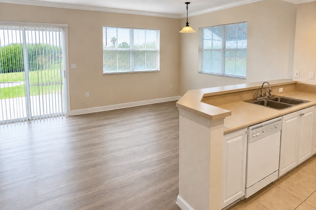 4620 Pga Blvd, Unit 203