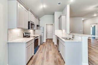 2816 Clover Dr in Sherman, TX - Building Photo - Building Photo