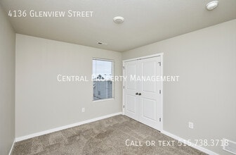 4136 Glenview St. in Waukee, IA - Building Photo - Building Photo