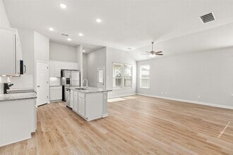 158 Schrader Dr in Buda, TX - Building Photo - Building Photo