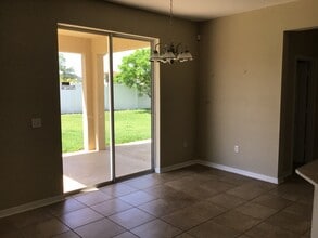 2012 Bearing Ln in Kissimmee, FL - Building Photo - Building Photo