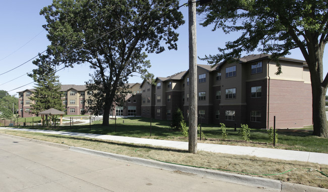 Fort Des Moines Senior Housing in Des Moines, IA - Building Photo - Building Photo