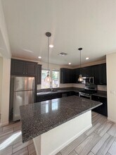 2089 Mannington Pl in Roseville, CA - Building Photo - Building Photo
