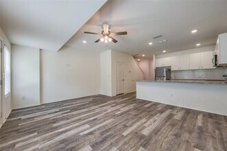 707 S 6th St in Bonham, TX - Building Photo - Building Photo