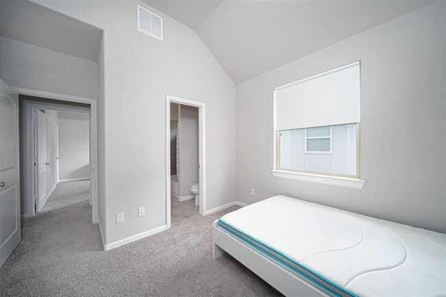 property at 2011 Royal Landing Dr