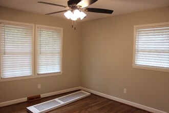 19 Bridgewood Ave in Taylors, SC - Building Photo - Building Photo